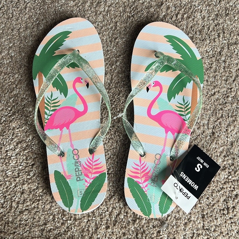 New With Tags Flamingo Flip Flops, Size Small / 6-7